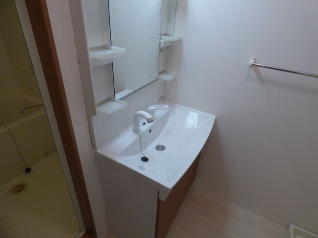 洗面設備　洗髪洗面化粧台です