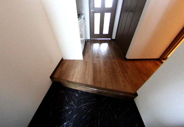 玄関　ゆったりとした玄関です