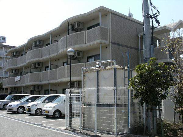 建物外観　外観は落ち着いています