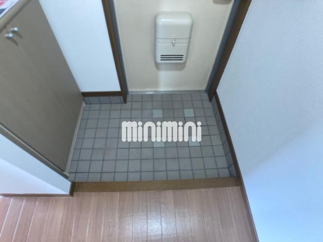 玄関　※室内写真は別室サンプル写真。