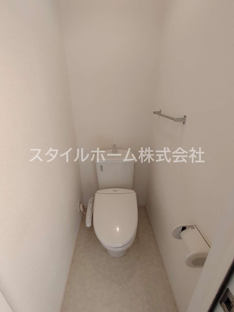 トイレ　別部屋写真です。