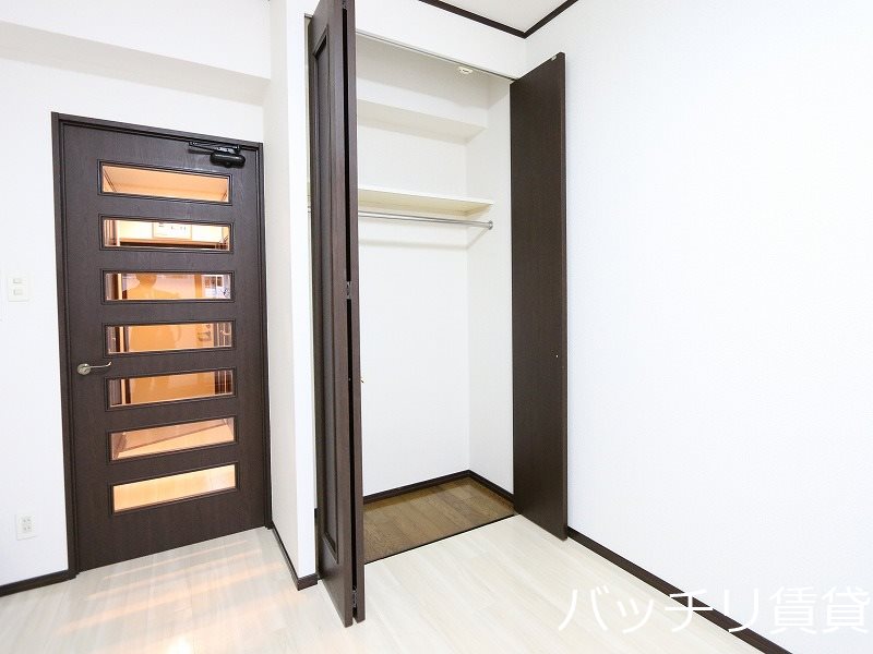 収納　別号室タイプの為、現状を優先いたします