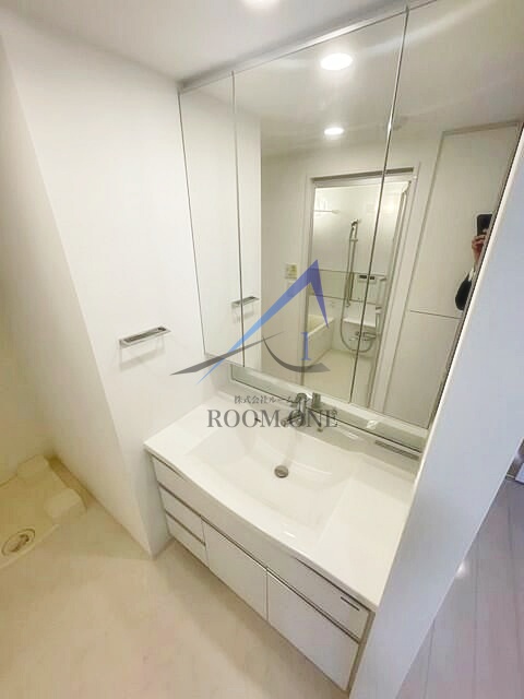 洗面設備　洗面台です。