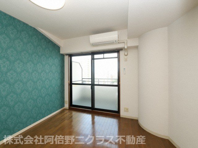居室・リビング　内装は別部屋の参考写真です。
