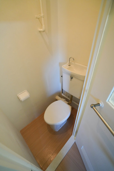 トイレ　同じ建物の別なお部屋
