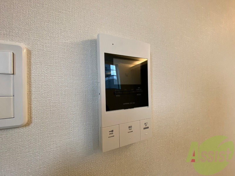 セキュリティ　ＴＶモニター付インターホンです。来客者の顔が見えるので安心！