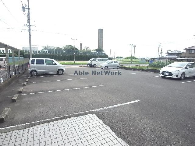 駐車場　駐車場
