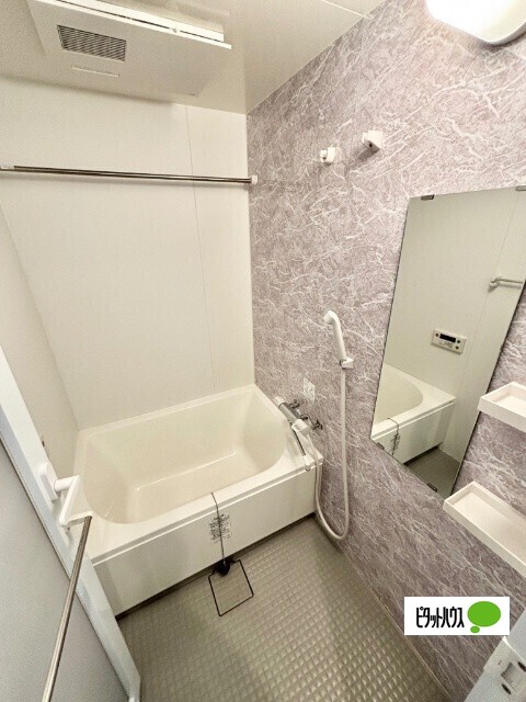 バス・シャワールーム　※別部屋　参考写真