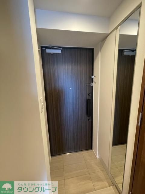 玄関　※別部屋参考写真