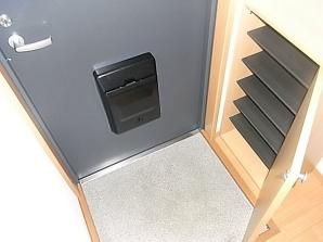 玄関　（別タイプ参考写真）クレセント玉野　板橋区大和町