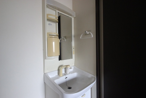 洗面設備　※掲載写真は同マンション別部屋参考写真となります。
