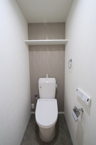 トイレ　別号室の参考写真です。
