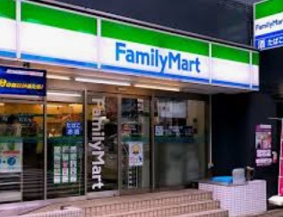 コンビニ　ファミリーマート新宿新小川町店（コンビニ）まで190m