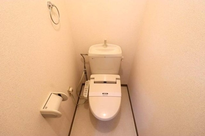 トイレ　別号室の写真です