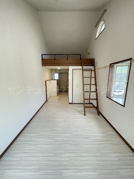居室・リビング　2面採光の角部屋です！
