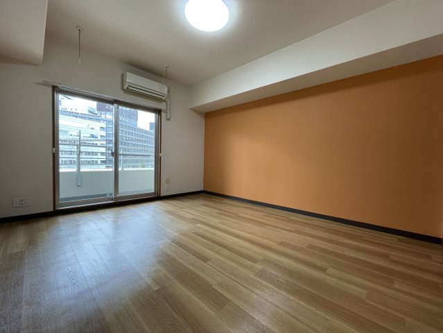 居室・リビング　明るくてきれいなお部屋です。