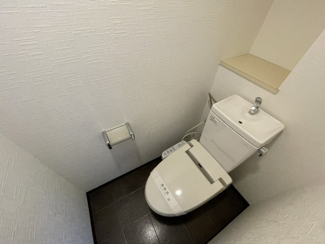 トイレ　ウォシュレット付きのトイレです。