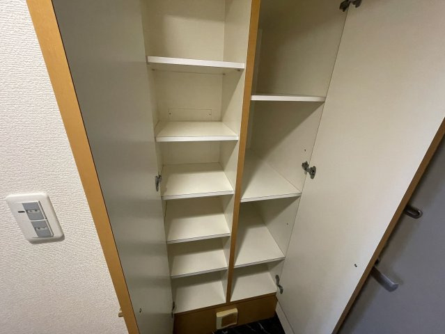 収納　シューズボックスです。