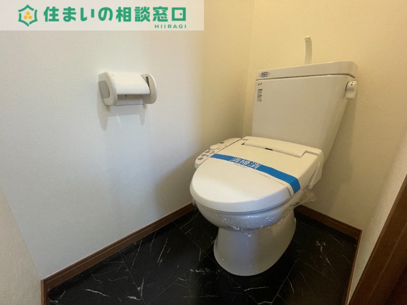 トイレ　同型