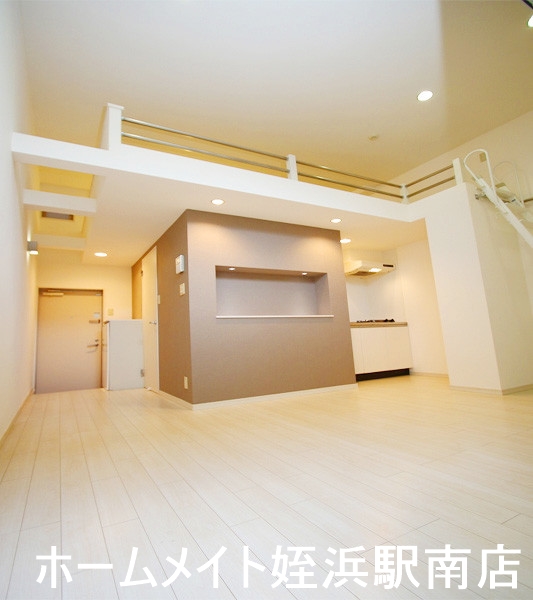 居室・リビング　★オシャレなデザイナーズ物件♪★※別部屋参考画像
