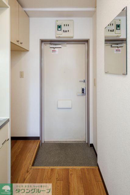 玄関　※写真は同タイプ住戸です。