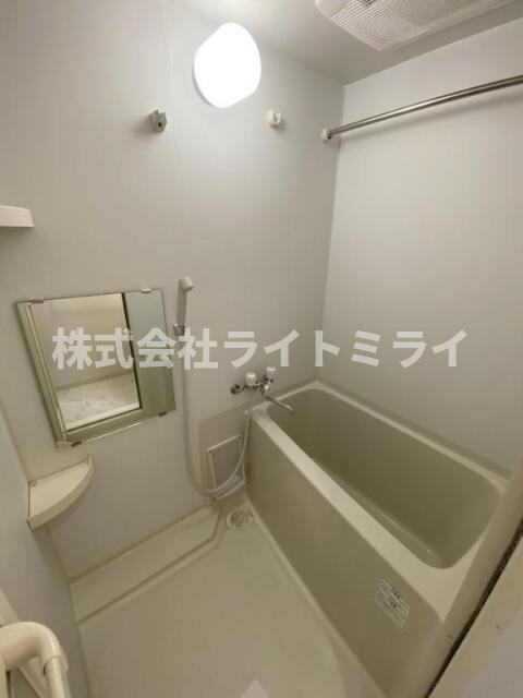 バス・シャワールーム　?