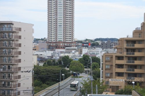 スーパー　西友 鶴ヶ峰店（スーパー）まで623m