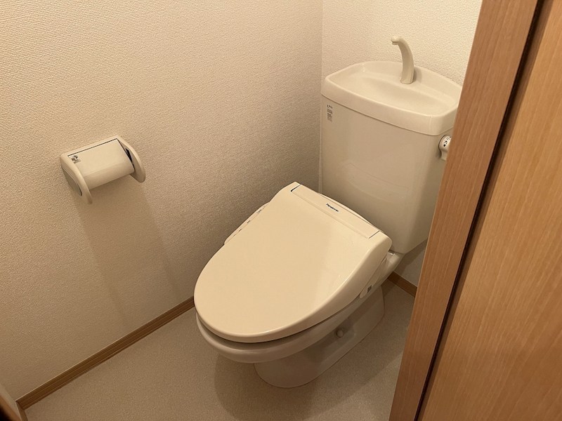 トイレ　別部屋参照