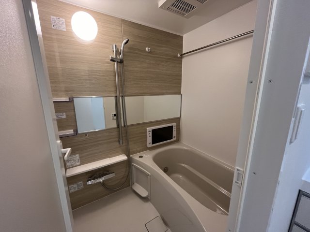 バス・シャワールーム　(参考)同マンション同間取り他部屋の写真