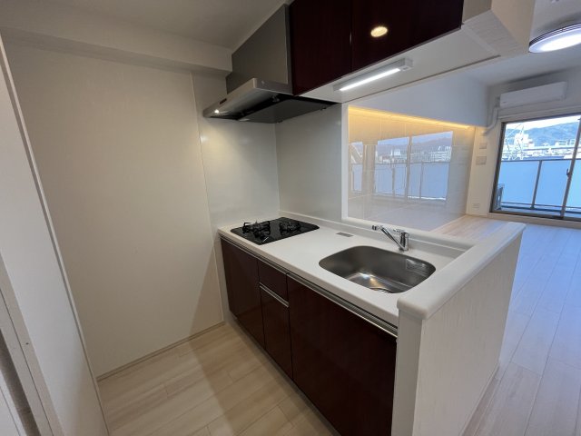 キッチン　(参考)同マンション同間取り他部屋の写真