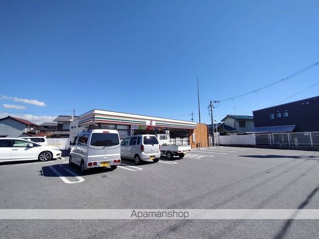 コンビニ　セブンイレブン（コンビニ）まで629m