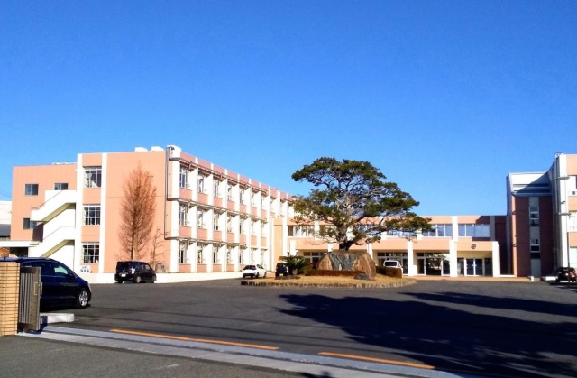 中学校　東近江市立聖徳中学校（中学校）まで1000m