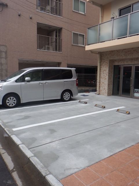 駐車場　★★敷地内、駐車場★★
