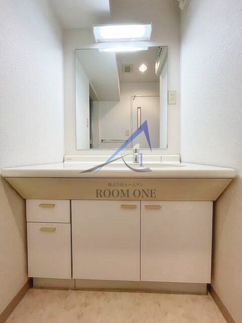 洗面設備　洗面台です。