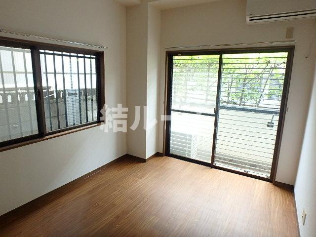 居室・リビング　別号室参考写真