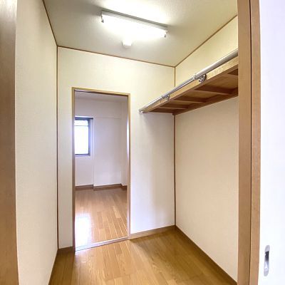 収納　ウォークインクローット
