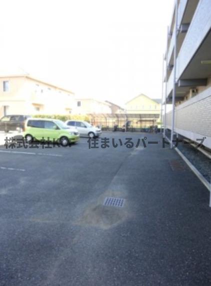 駐車場　駐車場完備です