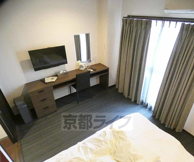 居室・リビング　西院徒歩圏内、ネット無料物件！