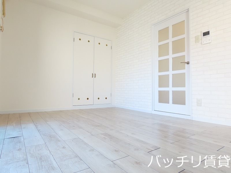 居室・リビング　画像は別号室タイプの為、現状を優先いたします