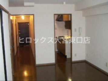 カサグランデ大宮の居間写真
