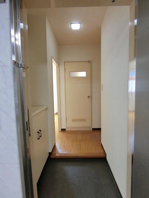 玄関　別タイプ参考写真　旭泉マンション　北区中里2