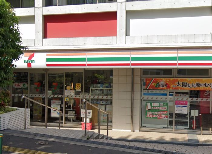 コンビニ　セブンイレブン 西早稲田2丁目店（コンビニ）まで34m