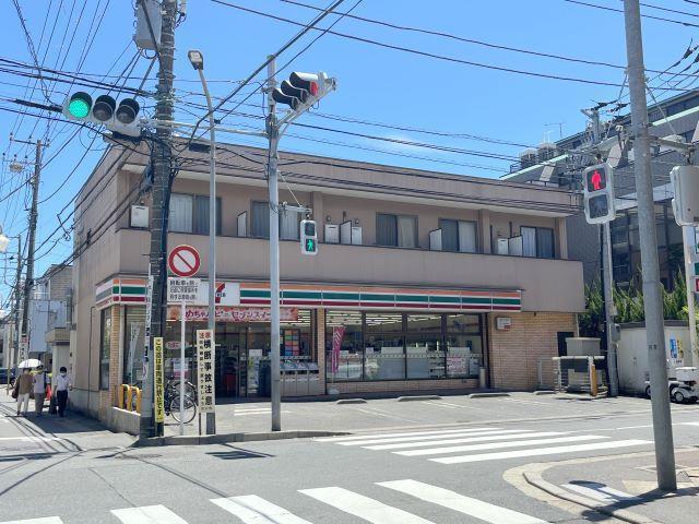コンビニ　セブンイレブン（コンビニ）まで190m
