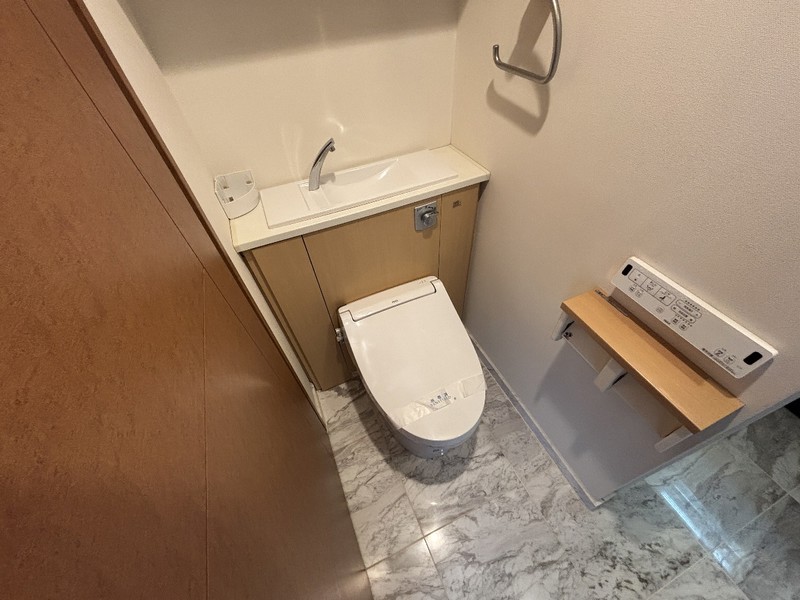 リーガル神戸三宮山手のトイレ写真