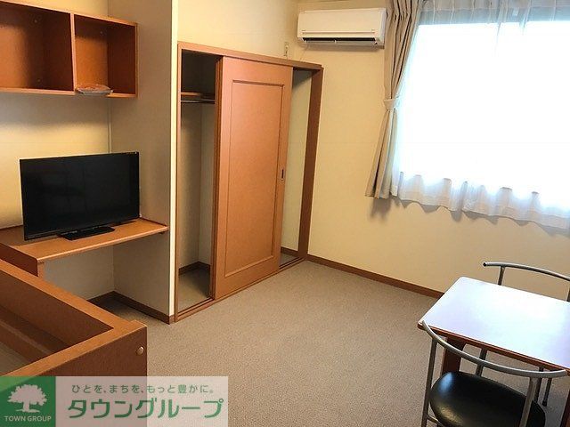 レオパレス三ッ家の居間写真