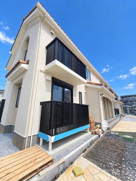 建物外観　建築中