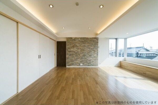 地下鉄鶴舞線 荒畑駅 徒歩10分 5階建 築11年の居間写真