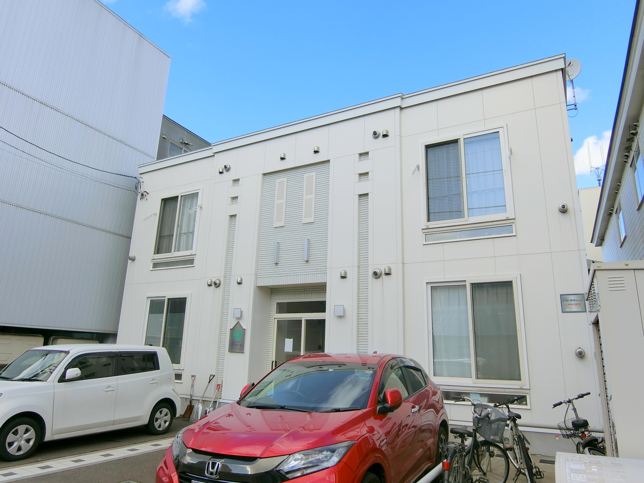 建物外観　オシャレなデザイナーズルームです！