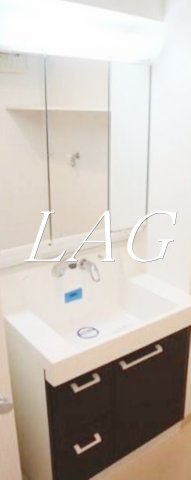 洗面設備　独立洗面台です。