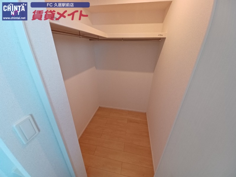 収納　同型タイプ画像
